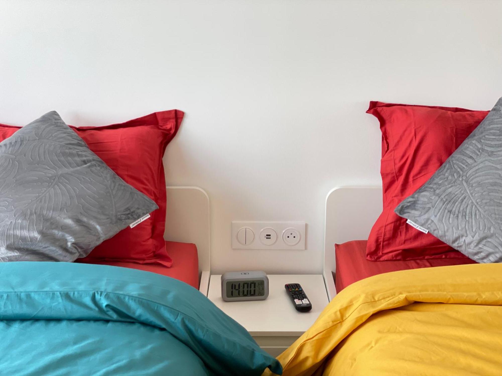 Paris Pantin Magnifique Appartement 4 Pieces De 108M2 Avec 2 Parking Interieur - Tres Cosy Pour 1 A 12 Personnes - Entierement Refait A Neuf Entire Apartment Luxurious And Warm - Pantin Paris 19 Eme Free Wifi Gratuit 外观 照片