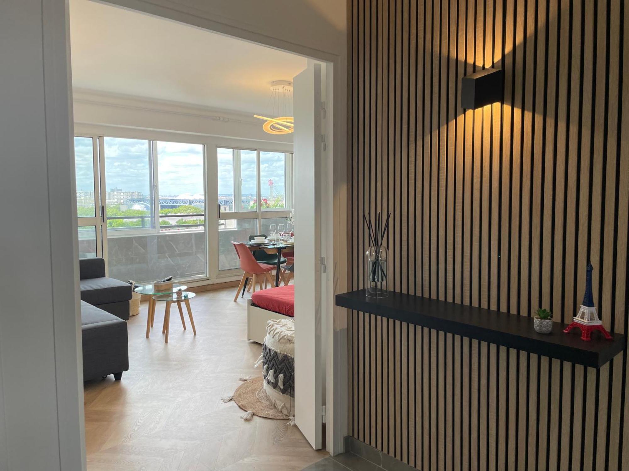 Paris Pantin Magnifique Appartement 4 Pieces De 108M2 Avec 2 Parking Interieur - Tres Cosy Pour 1 A 12 Personnes - Entierement Refait A Neuf Entire Apartment Luxurious And Warm - Pantin Paris 19 Eme Free Wifi Gratuit 外观 照片