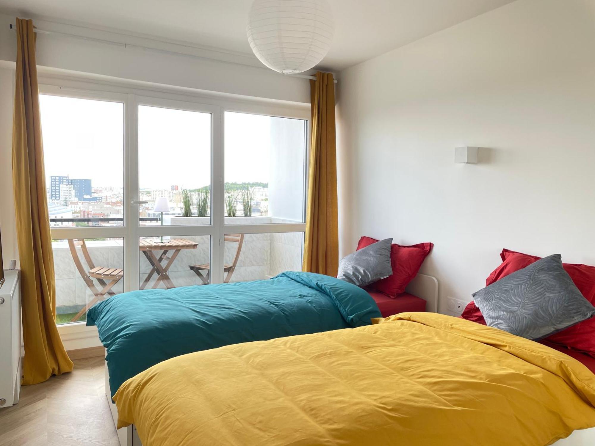 Paris Pantin Magnifique Appartement 4 Pieces De 108M2 Avec 2 Parking Interieur - Tres Cosy Pour 1 A 12 Personnes - Entierement Refait A Neuf Entire Apartment Luxurious And Warm - Pantin Paris 19 Eme Free Wifi Gratuit 外观 照片