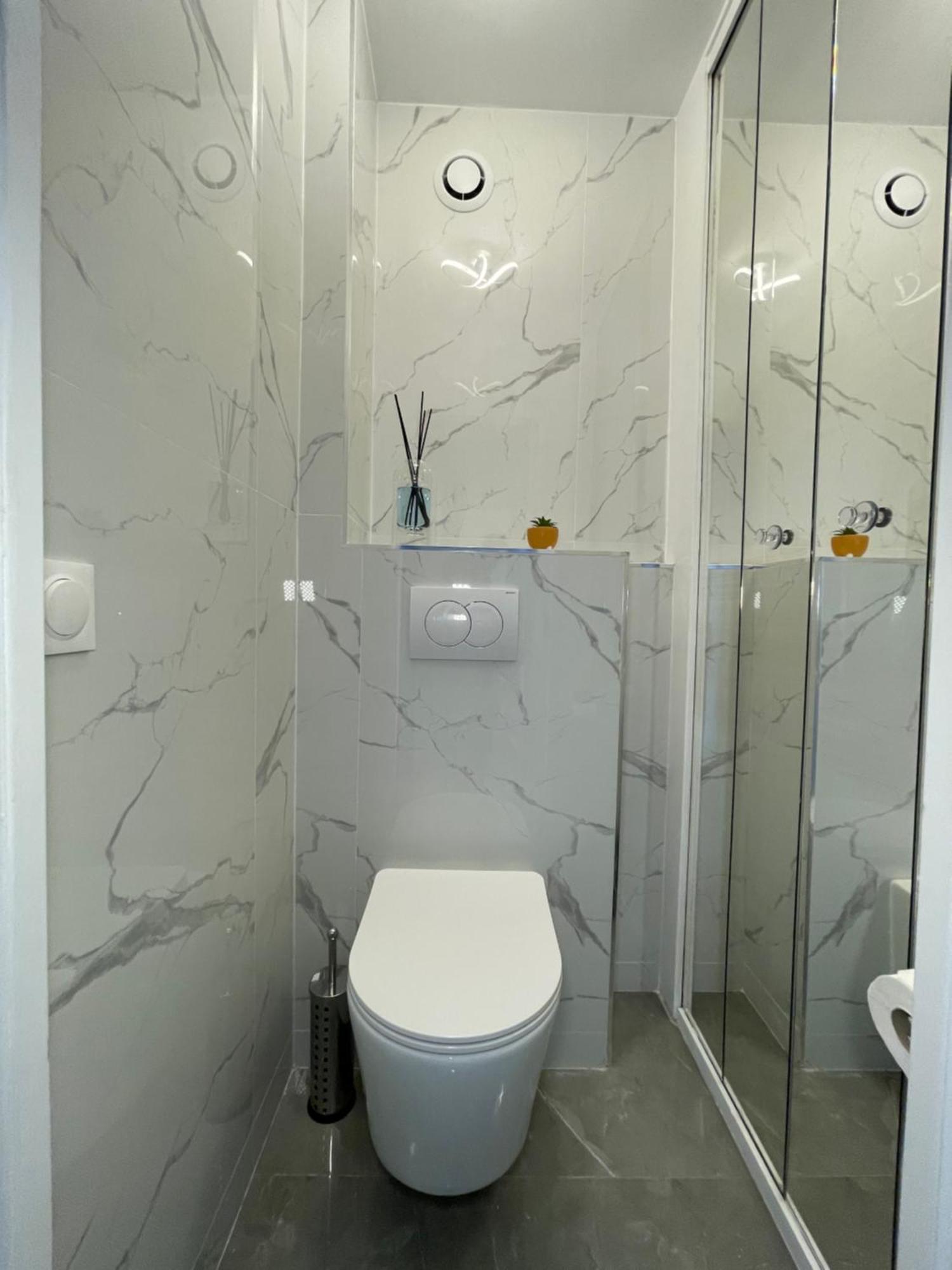 Paris Pantin Magnifique Appartement 4 Pieces De 108M2 Avec 2 Parking Interieur - Tres Cosy Pour 1 A 12 Personnes - Entierement Refait A Neuf Entire Apartment Luxurious And Warm - Pantin Paris 19 Eme Free Wifi Gratuit 外观 照片