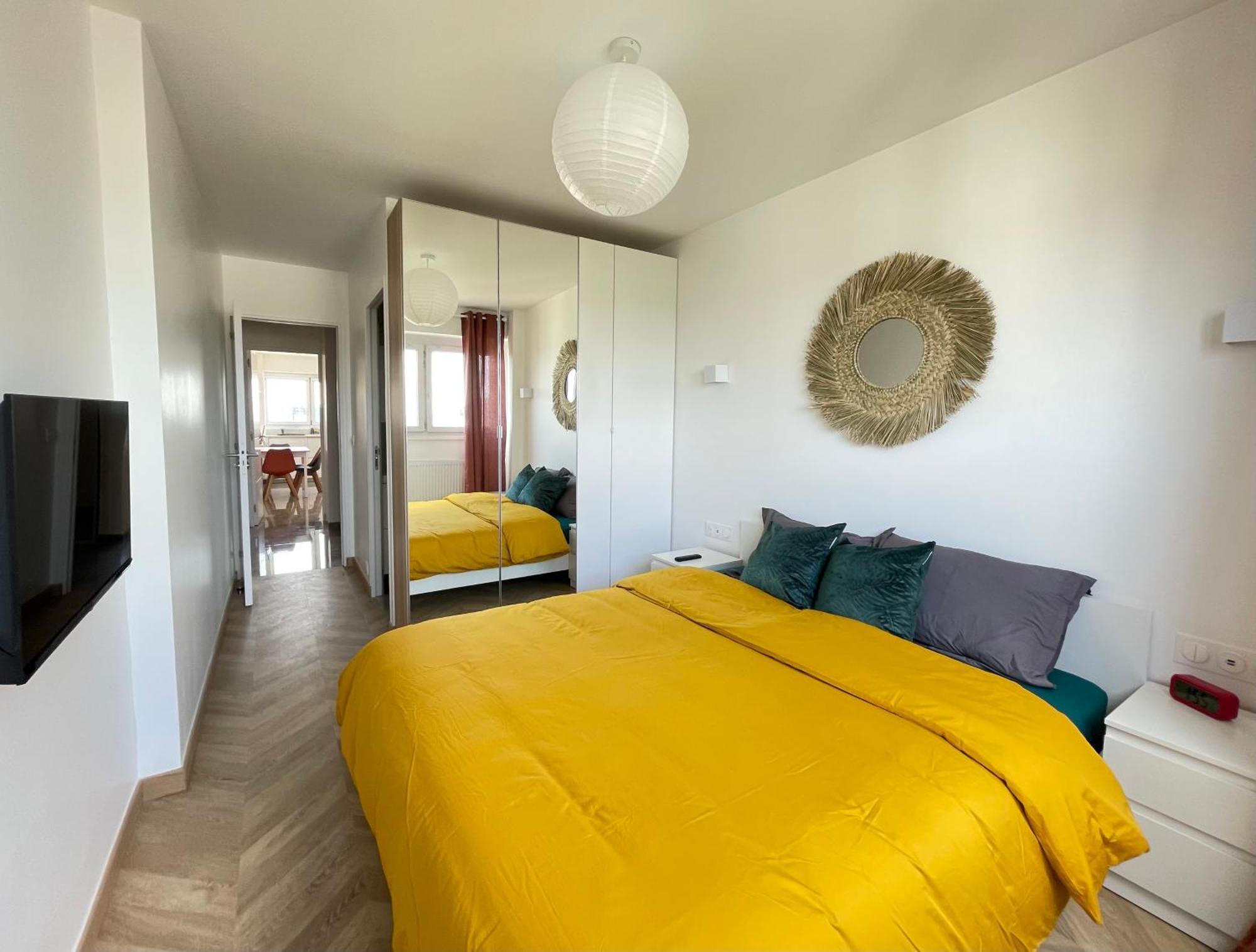 Paris Pantin Magnifique Appartement 4 Pieces De 108M2 Avec 2 Parking Interieur - Tres Cosy Pour 1 A 12 Personnes - Entierement Refait A Neuf Entire Apartment Luxurious And Warm - Pantin Paris 19 Eme Free Wifi Gratuit 外观 照片