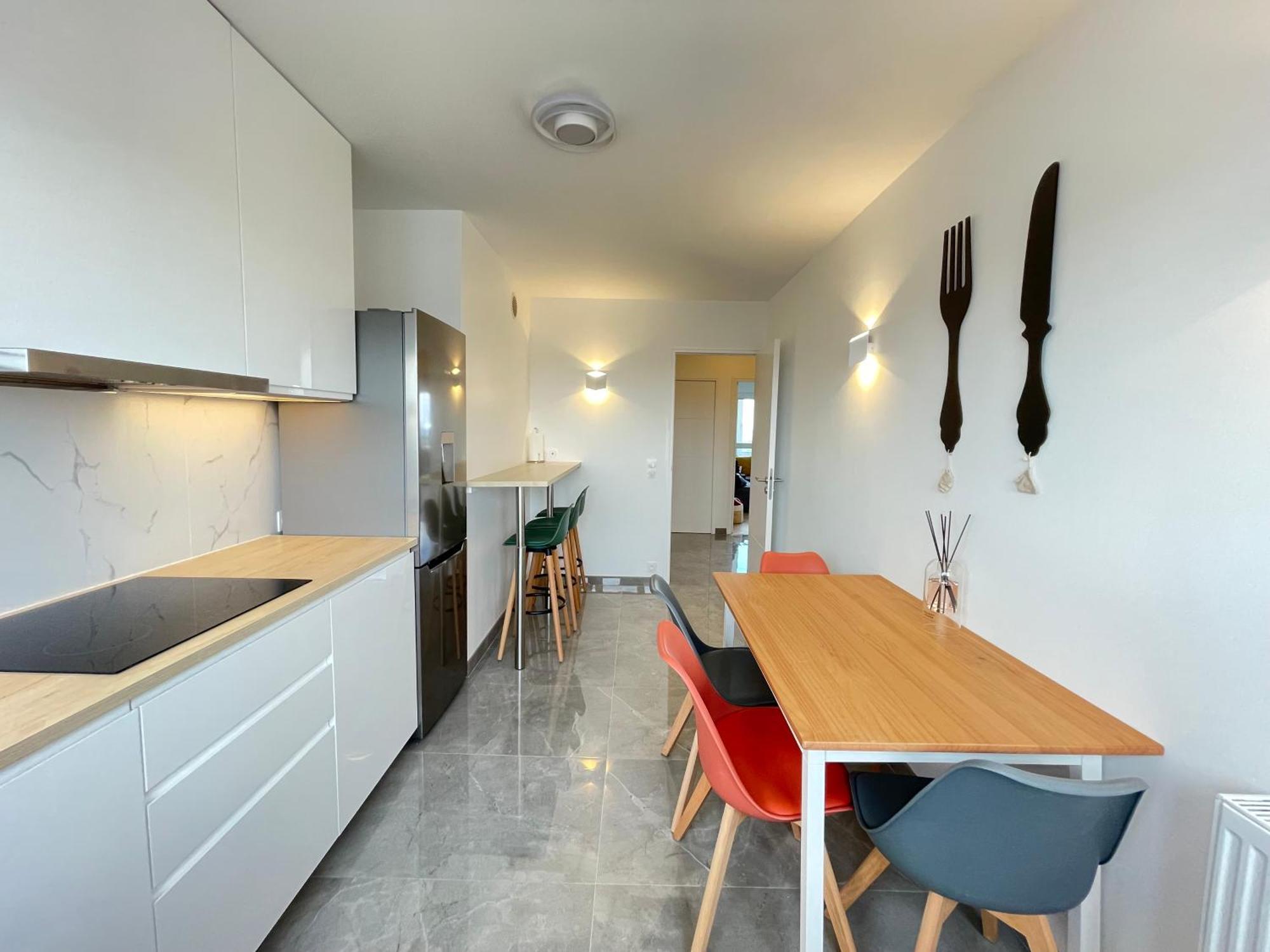 Paris Pantin Magnifique Appartement 4 Pieces De 108M2 Avec 2 Parking Interieur - Tres Cosy Pour 1 A 12 Personnes - Entierement Refait A Neuf Entire Apartment Luxurious And Warm - Pantin Paris 19 Eme Free Wifi Gratuit 外观 照片
