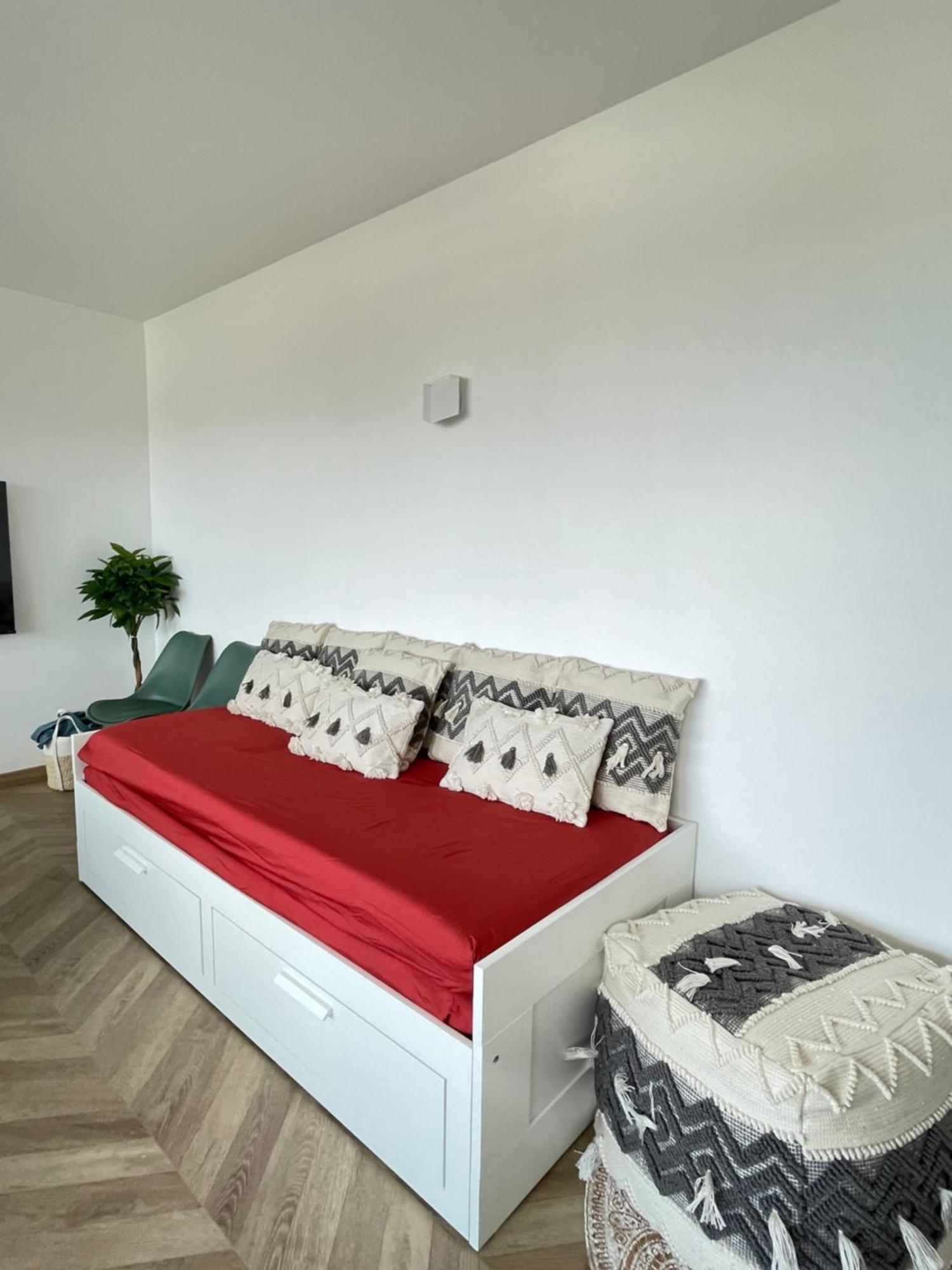Paris Pantin Magnifique Appartement 4 Pieces De 108M2 Avec 2 Parking Interieur - Tres Cosy Pour 1 A 12 Personnes - Entierement Refait A Neuf Entire Apartment Luxurious And Warm - Pantin Paris 19 Eme Free Wifi Gratuit 外观 照片