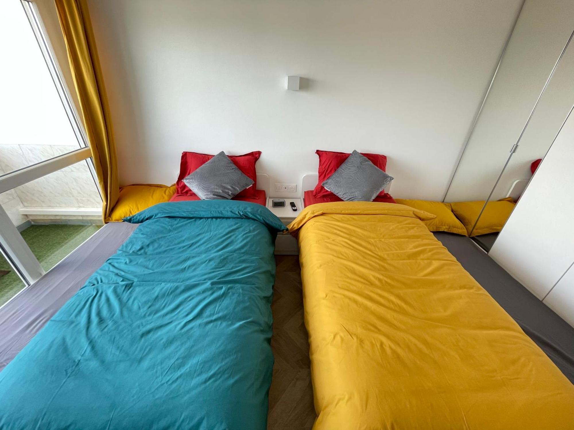 Paris Pantin Magnifique Appartement 4 Pieces De 108M2 Avec 2 Parking Interieur - Tres Cosy Pour 1 A 12 Personnes - Entierement Refait A Neuf Entire Apartment Luxurious And Warm - Pantin Paris 19 Eme Free Wifi Gratuit 外观 照片