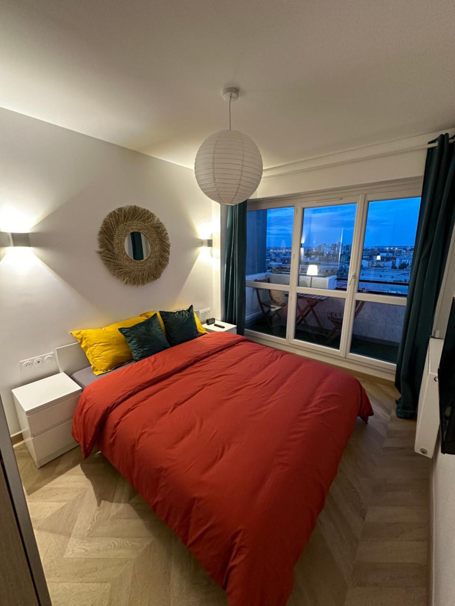 Paris Pantin Magnifique Appartement 4 Pieces De 108M2 Avec 2 Parking Interieur - Tres Cosy Pour 1 A 12 Personnes - Entierement Refait A Neuf Entire Apartment Luxurious And Warm - Pantin Paris 19 Eme Free Wifi Gratuit 外观 照片