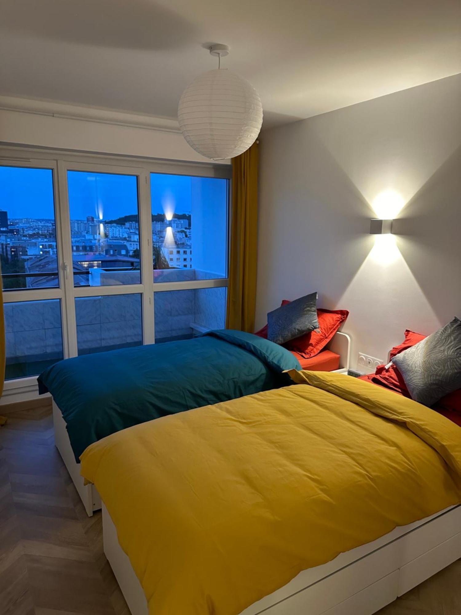 Paris Pantin Magnifique Appartement 4 Pieces De 108M2 Avec 2 Parking Interieur - Tres Cosy Pour 1 A 12 Personnes - Entierement Refait A Neuf Entire Apartment Luxurious And Warm - Pantin Paris 19 Eme Free Wifi Gratuit 外观 照片