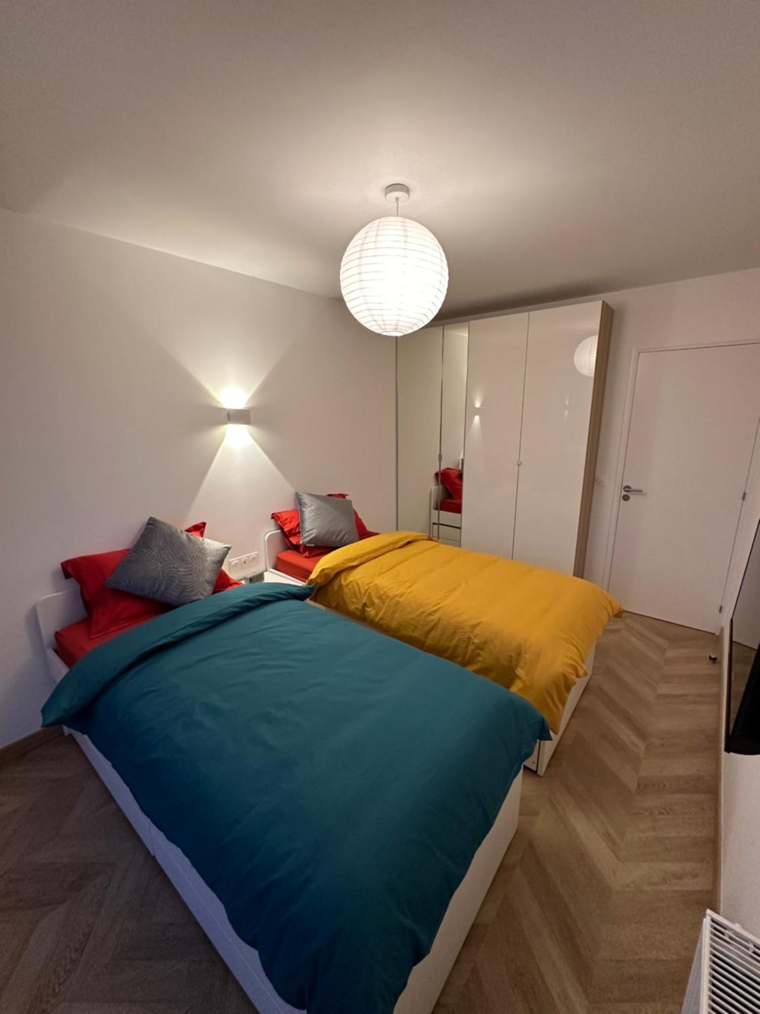 Paris Pantin Magnifique Appartement 4 Pieces De 108M2 Avec 2 Parking Interieur - Tres Cosy Pour 1 A 12 Personnes - Entierement Refait A Neuf Entire Apartment Luxurious And Warm - Pantin Paris 19 Eme Free Wifi Gratuit 外观 照片