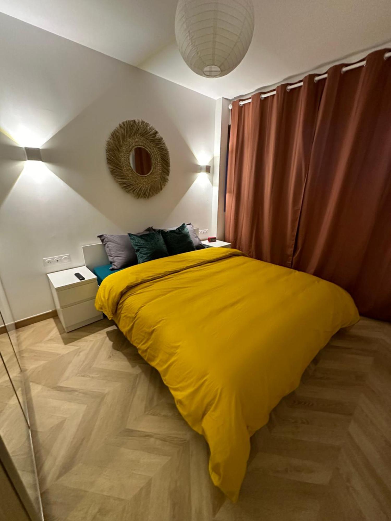 Paris Pantin Magnifique Appartement 4 Pieces De 108M2 Avec 2 Parking Interieur - Tres Cosy Pour 1 A 12 Personnes - Entierement Refait A Neuf Entire Apartment Luxurious And Warm - Pantin Paris 19 Eme Free Wifi Gratuit 外观 照片